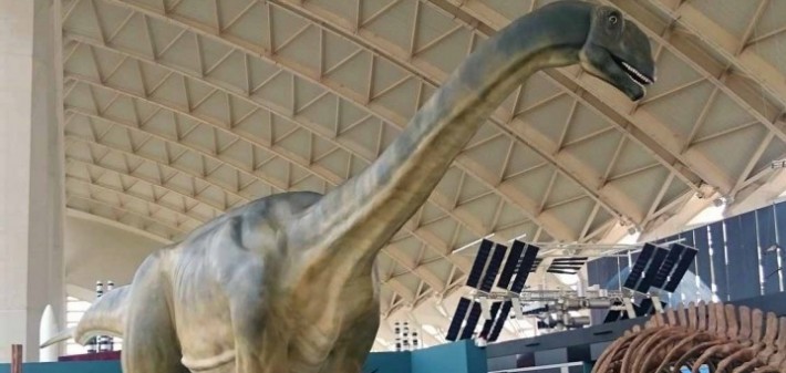 Reproducción de Losillaurus instalada en la Ciudad de las Artes y las Ciencias de Valencia