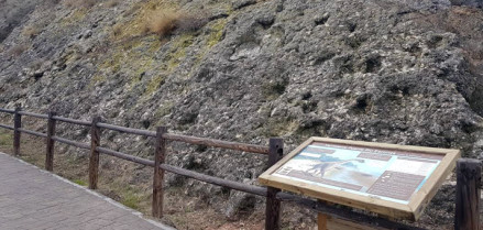 Elemento interpretativo para el yacimiento del Puente Escuriza en Ariño (Teruel).